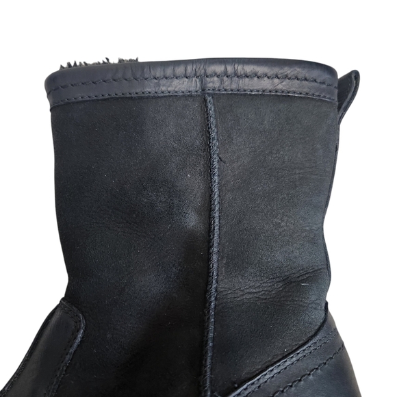EUC UGG MEN'S SIZE 9 BLACK HARTSVILLE WATERPROOF SHEEPSKIN LEATHER BOOTS 5626 - Picture 8 of 14